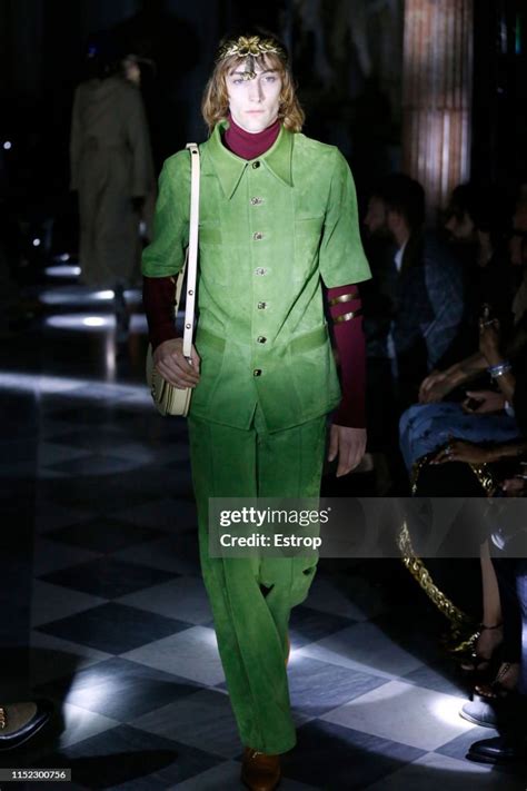 gucci cruise 2020 modelle bionde|Watch the Gucci Cruise 2020 fashion show live from the.